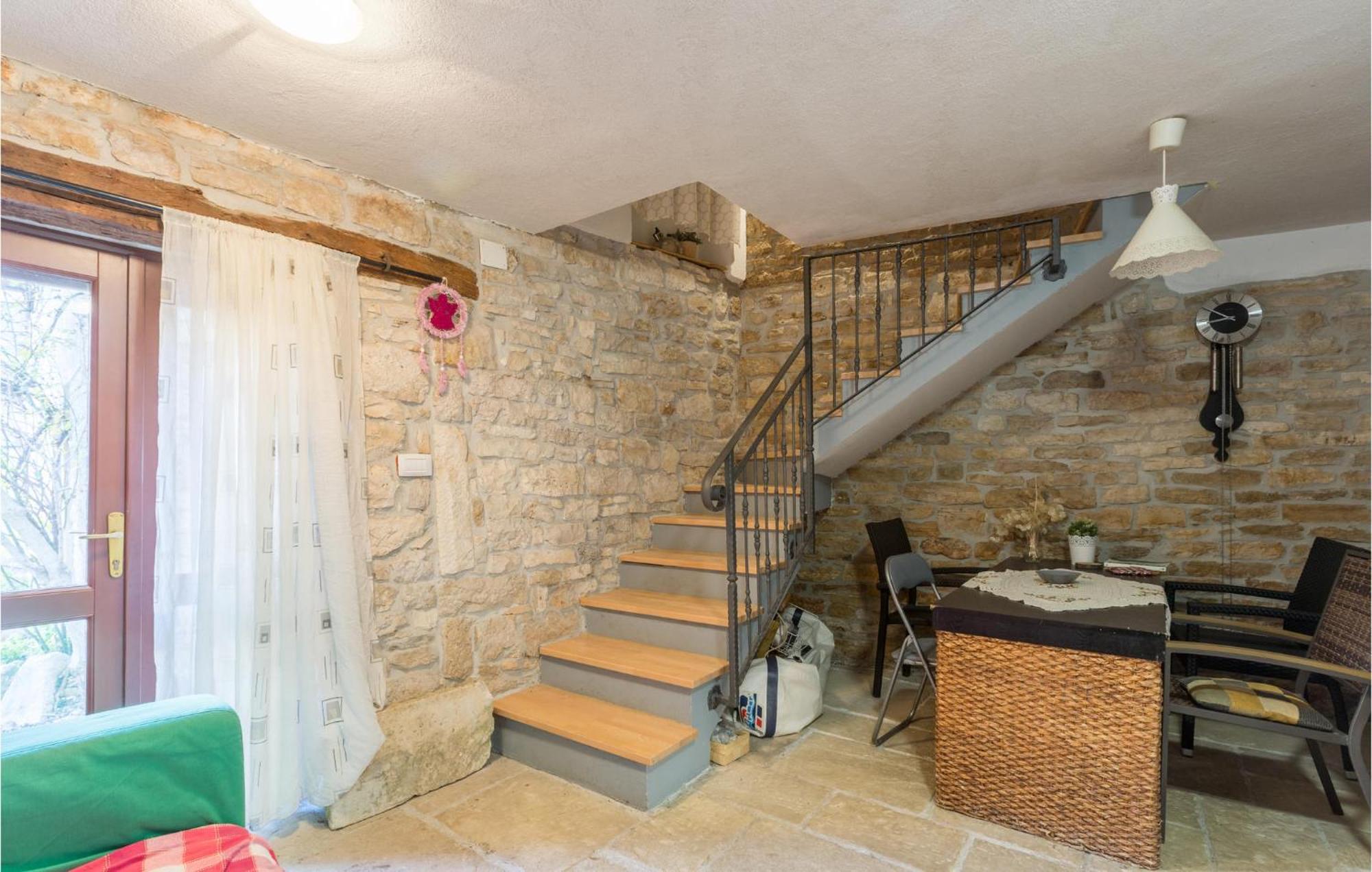 2 Bedroom Stunning Home In Bale Exterior foto